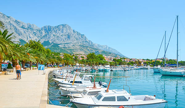 Strandpromenad i Baska Voda, Kroatien